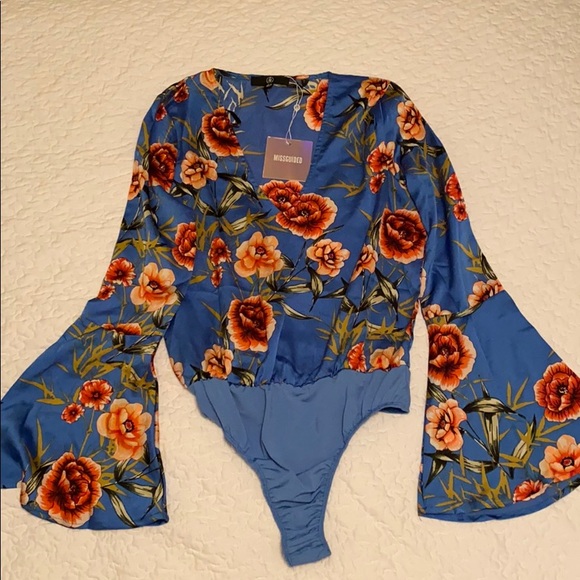 Missguided Tops - Blue floral top